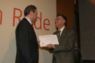 Antonio Manteiga recoge su premio.