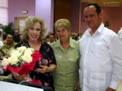 Mary Rico junto a Rosita Fornés.