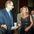 El embajador de España habla con Deby Beard, una famosa comunicadora de México experta en vinos.