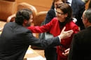 Margarita Pérez se despide de Anxo Quintana.