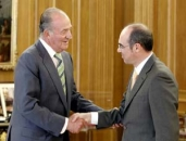 El Rey recibe el saludo de Jorquera, en la ronda de consultas con los distintos grupos del Congreso.