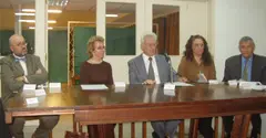  La mesa de la asamblea anual celebrada por el Hogar Espa&ntilde;ol &ndash;con Liberio Antelo en el centro&ndash;.