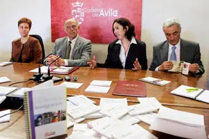 La Diputación de Ávila presentó la Guía de la Inmigración elaborada por el area de Familia e Igualdad.