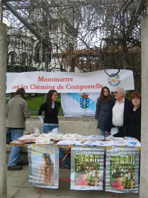 La organización instaló un stand informativo.