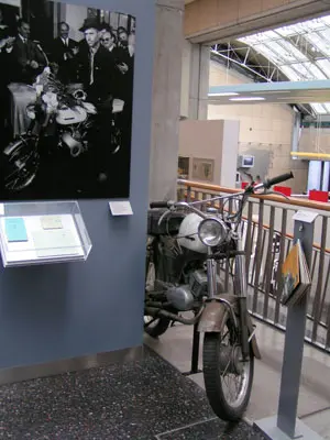 La moto que le regal&oacute; el Gobierno alem&aacute;n al emigrante un mill&oacute;n en 1964.
