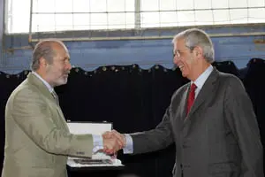  Touriño recibió el homenaje del Consejo Deliberativo de Avellaneda.