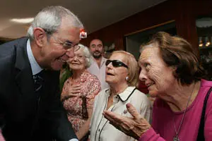  El presidente visita la Sociedade de Recreio.