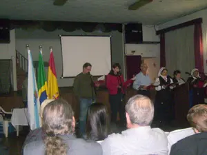 Los alumnos declamaron varios poemas de Álvarez Blázquez.