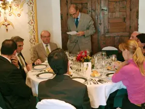 El embajador en México, Carmelo Angulo, asistió a la presentación.