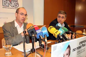 Francisco Jorquera y Carlos Aymerich, en la rueda de prensa ofrecida la semana pasada en Santiago.