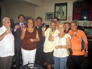 La colonia asturiana en Cuba festejó por todo la alto el ascenso del Sporting a Primera.