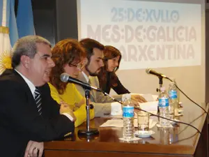 Representantes de diferentes instituciones presentaron el programa.
