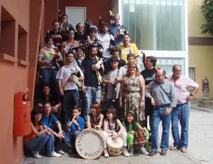 Alumnos y profesores de la Escuela de Asturianía en Logroño.