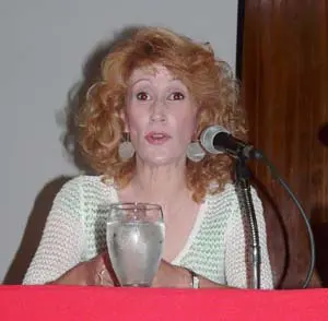 La secretaria de Igualdad de la CEF-PSOE, Maribel Montaño Requena, durante su intervención.