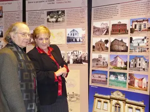 Adolfo Pérez Esquivel con María Xosé Porteiro durante su visita a la delegación de la Xunta en Argentina.