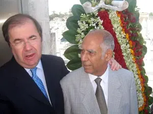Juan Vicente Herrera y Sergio Rabanillo, durante la última visita del presidente de la Junta a Cuba.