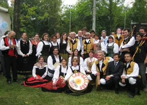 Manuel Luis Rodríguez se reunió con los jóvenes de los diferentes grupos del la asociación ‘Lar Gallego’ de Chile.