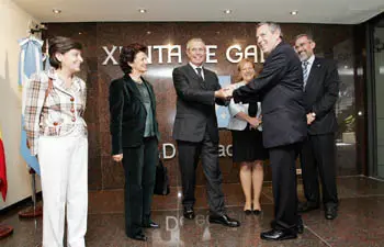 El presidente Touriño, durante la inauguración el pasado año de la Delegación de la Xunta en Argentina.