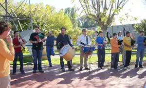 Los alumnos recibieron clases sobre gaita y percusión en el Centro Asturiano de Valladolid.