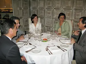 Laura Sánchez Piñón, durante la reunión con los máximos responsables de la Universidad de Cuyo.