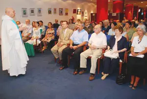 Un momento de la misa celebrada en honor a La Almudena.