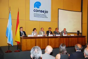  Un momento de la inauguraci&oacute;n de la charla.