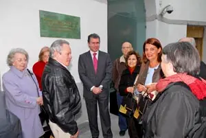 Francisco Granados posa con los participantes en el Programa Reencuentro.