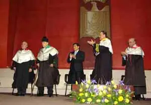 Imágen del acto que protagonizó Fraga en la Universidad de Puebla.