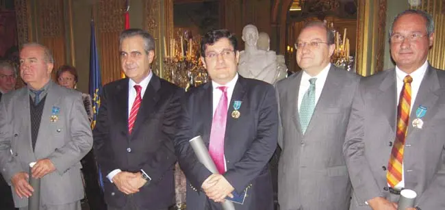  El ministro Celestino Corbacho, el embajador Francisco Villar y los presidentes de las tres federaciones.