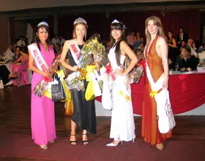La elegida ‘Maja 2008’, junto al resto de las galardonadas.