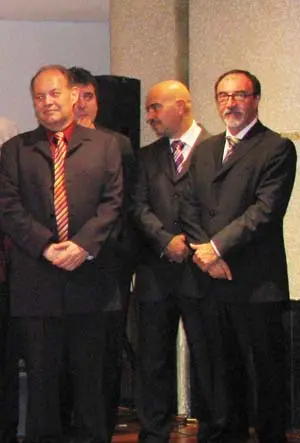 El abanderado del Grupo Unión, Antonio Piñón Martín, y el actual presidente de la HGV, Luis Couto Nogueira, también estuvieron en la Gala de la Plancha 2.