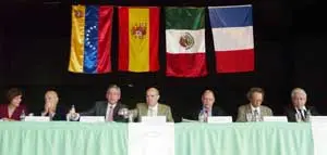 Mesa presidencial del Encuentro.