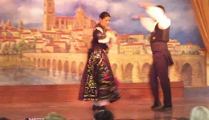Un momento del baile que se celebró con folclore salmantino.