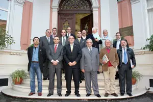 Rodríguez, con los miembros de la Comisión Delegada en Lisboa.