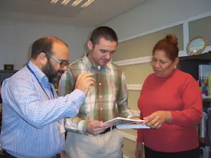  Luis Alfredo Lobato, Rafael Palacios y Jilma Romero, durante el encuentro.