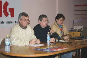  Gonzalo G&oacute;mez, Manuel Mero y Aramita Padrino, durante la conferencia que se celebr&oacute; en la sede de la CIG.