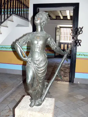 Imagen de la giraldilla.