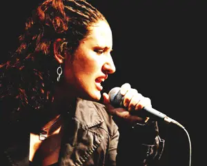Anabel Santiago.