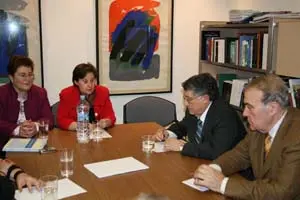   La viceconsejera, la consejera, el presidente del Consejo de Comunidades y el presidente de la FICA, durante la reunión en Madrid.