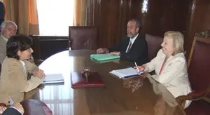  Mar&iacute;a Jos&eacute; Rubio se reuni&oacute;, en noviembre de 2006, con la ministra de Salud de Uruguay, en Montevideo. 