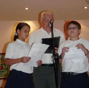  &Aacute;ngelica Votta y Miguel Carrasco interpretaron el encuentro imaginario entre Rosal&iacute;a y Castelao.
