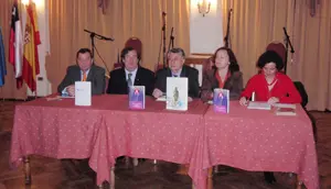  De la Cera -en el centro- durante la celebración del pasado año en Chile.
