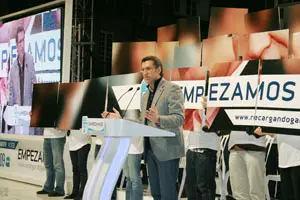  Feij&oacute;o, durante el acto en la compostelana Plaza do Toural.