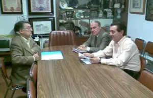  Manuel Fernández de la Cera y el presidente y el secretario de la FICA, José Luis Casas y Manuel de Barros.