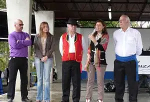 Luis Couto, presidente de la HGV; Carmen Outumuro, presidenta del Comité de Damas; Francisco Javier Méndez, Cristina Tavío, vicepresidenta del Parlamento de Canarias; y Juan Antonio Delgado.