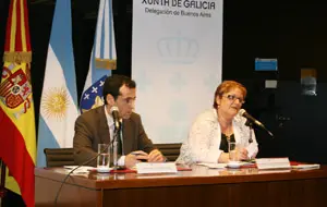  Manuel Cao y Mar&iacute;a Xos&eacute; Porteiro, durante el Foro.