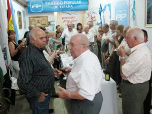  Un momento del festejo en la delegaci&oacute;n del PP en Mar del Plata.