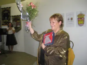  Mar&iacute;a Xos&eacute; Porteiro, muy emocionada en su despedida.