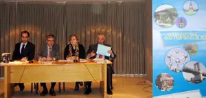  De izquierda a derecha, Miguel Vallina, José Antonio Lago, Rosa Aza y Javier Carbajo, en la charla-coloquio.