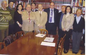  El nuevo vocal, junto al resto de la Junta Directiva del Centro.